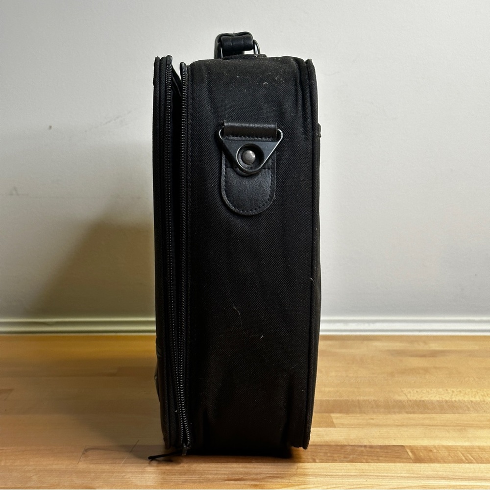 Camera Bag - Picture 3 of 5